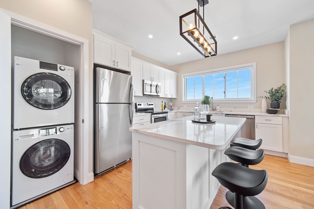 3 bed, 2 bath apartment for rent at 2-4 Hecla Unit 3, Dorchester — photo 5 of 36