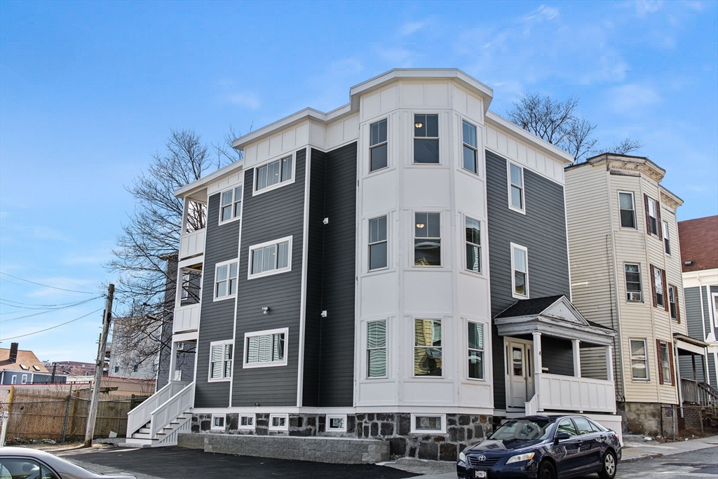 3 bed, 2 bath apartment for rent at 2-4 Hecla Unit 3, Dorchester — photo 35 of 36