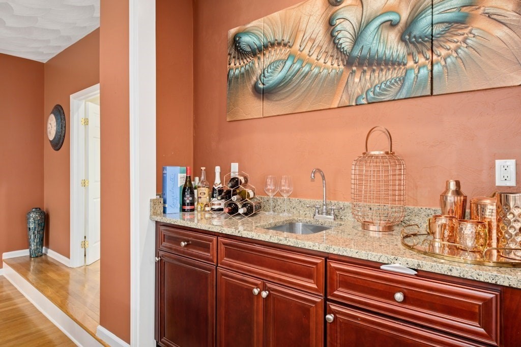 4 bed, 3 bath apartment for rent at 2 Arrowhead Ln, Westborough — photo 13 of 30