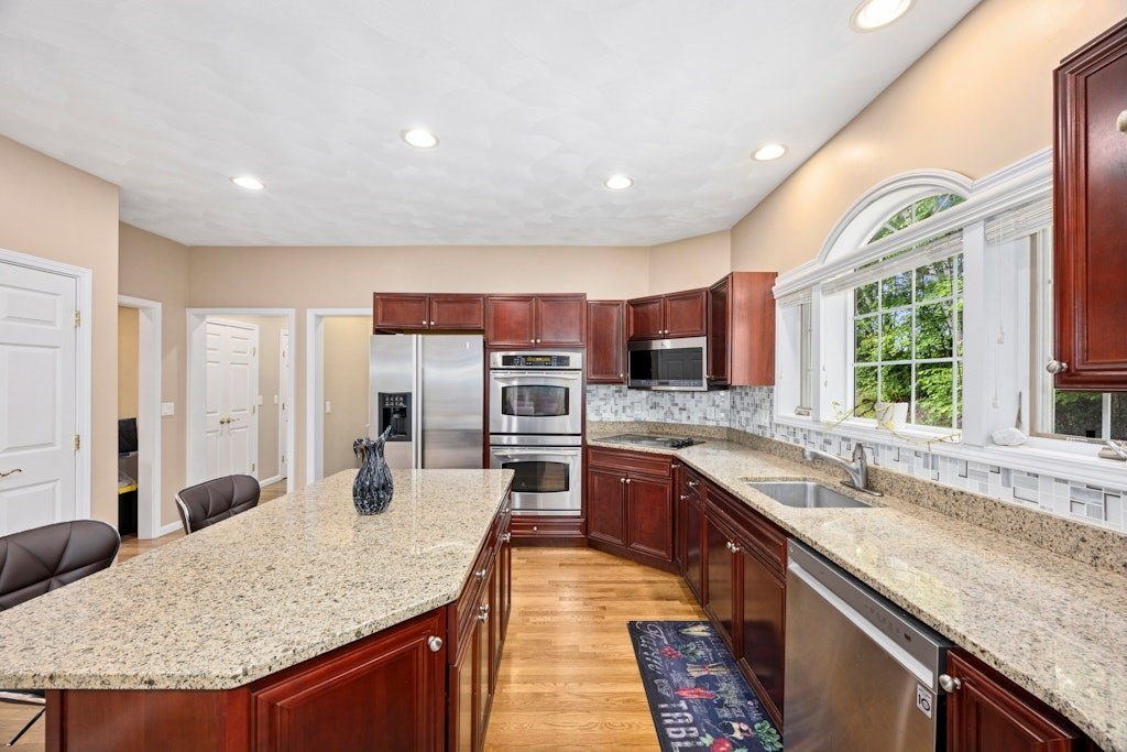 4 bed, 3 bath apartment for rent at 2 Arrowhead Ln, Westborough — photo 7 of 30