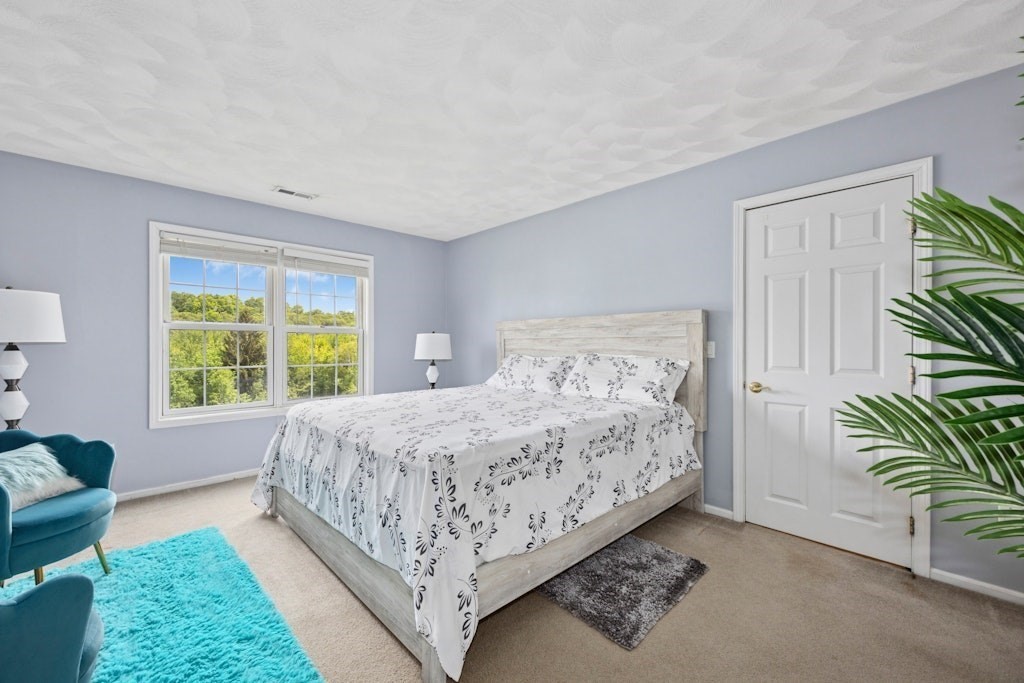 4 bed, 3 bath apartment for rent at 2 Arrowhead Ln, Westborough — photo 20 of 30