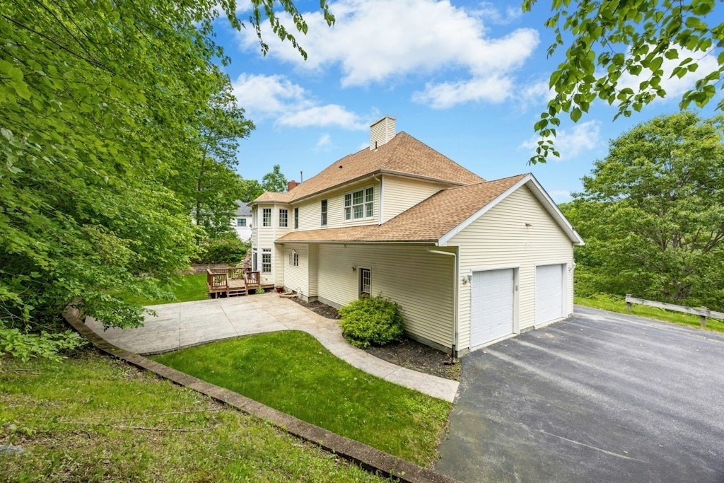 4 bed, 3 bath apartment for rent at 2 Arrowhead Ln, Westborough — photo 30 of 30