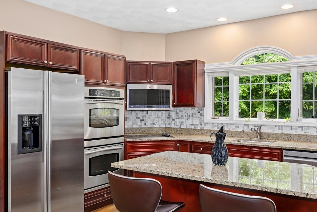 4 bed, 3 bath apartment for rent at 2 Arrowhead Ln, Westborough — photo 6 of 30