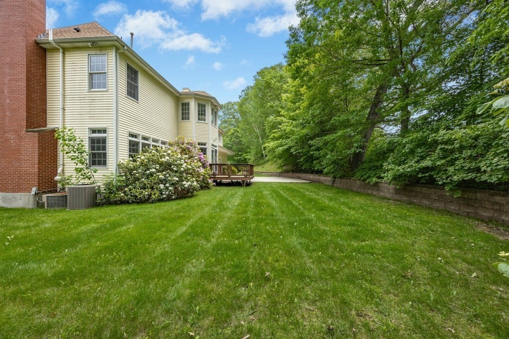 4 bed, 3 bath apartment for rent at 2 Arrowhead Ln, Westborough — photo 28 of 30