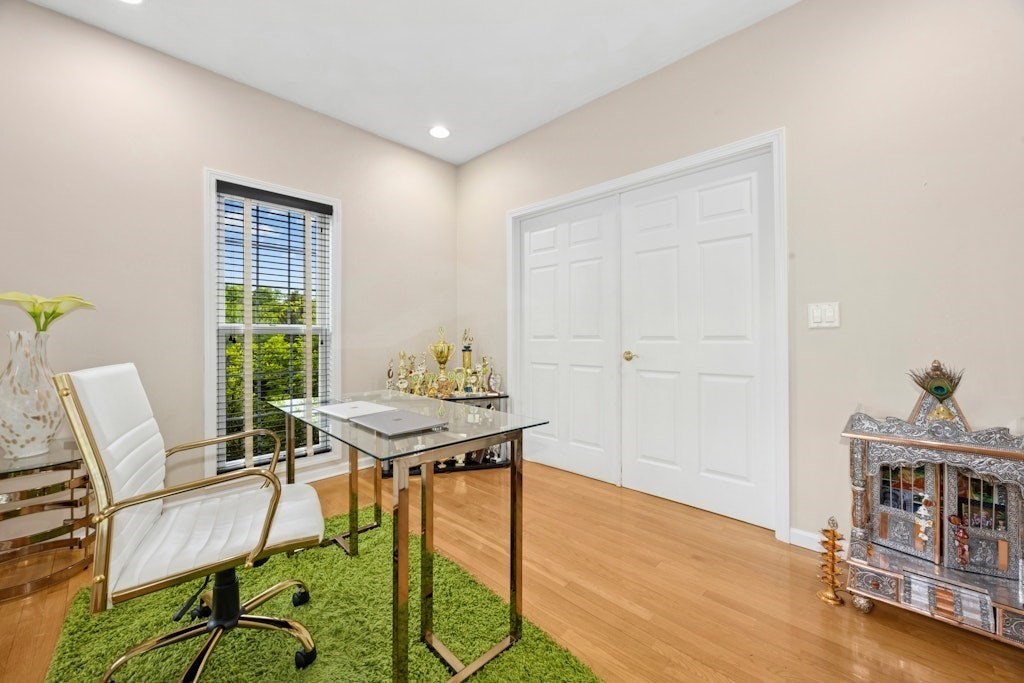 4 bed, 3 bath apartment for rent at 2 Arrowhead Ln, Westborough — photo 14 of 30