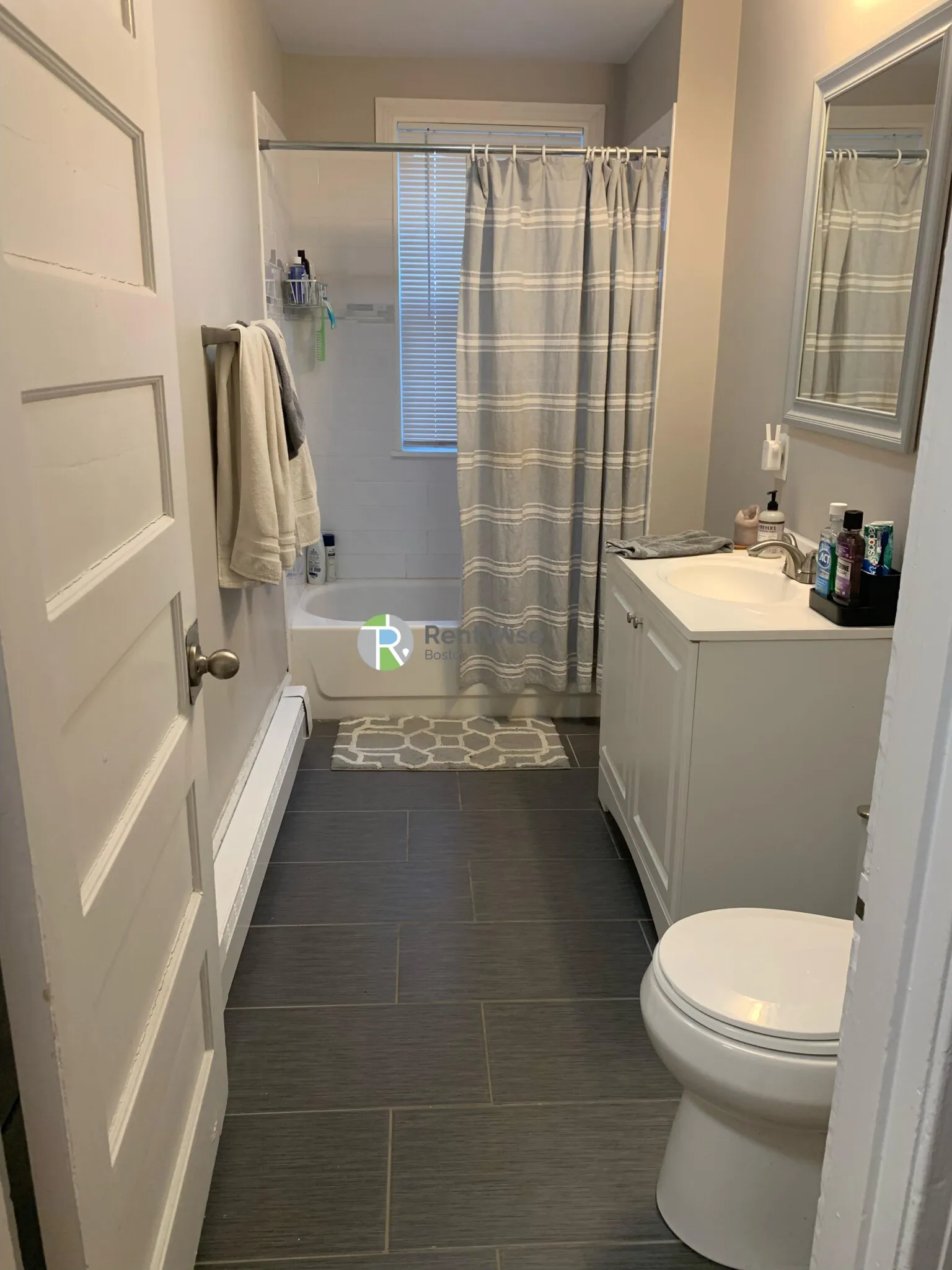 4 bed, 2 bath apartment for rent at 2 Ashford Ct Unit 2, Allston — photo 19 of 24