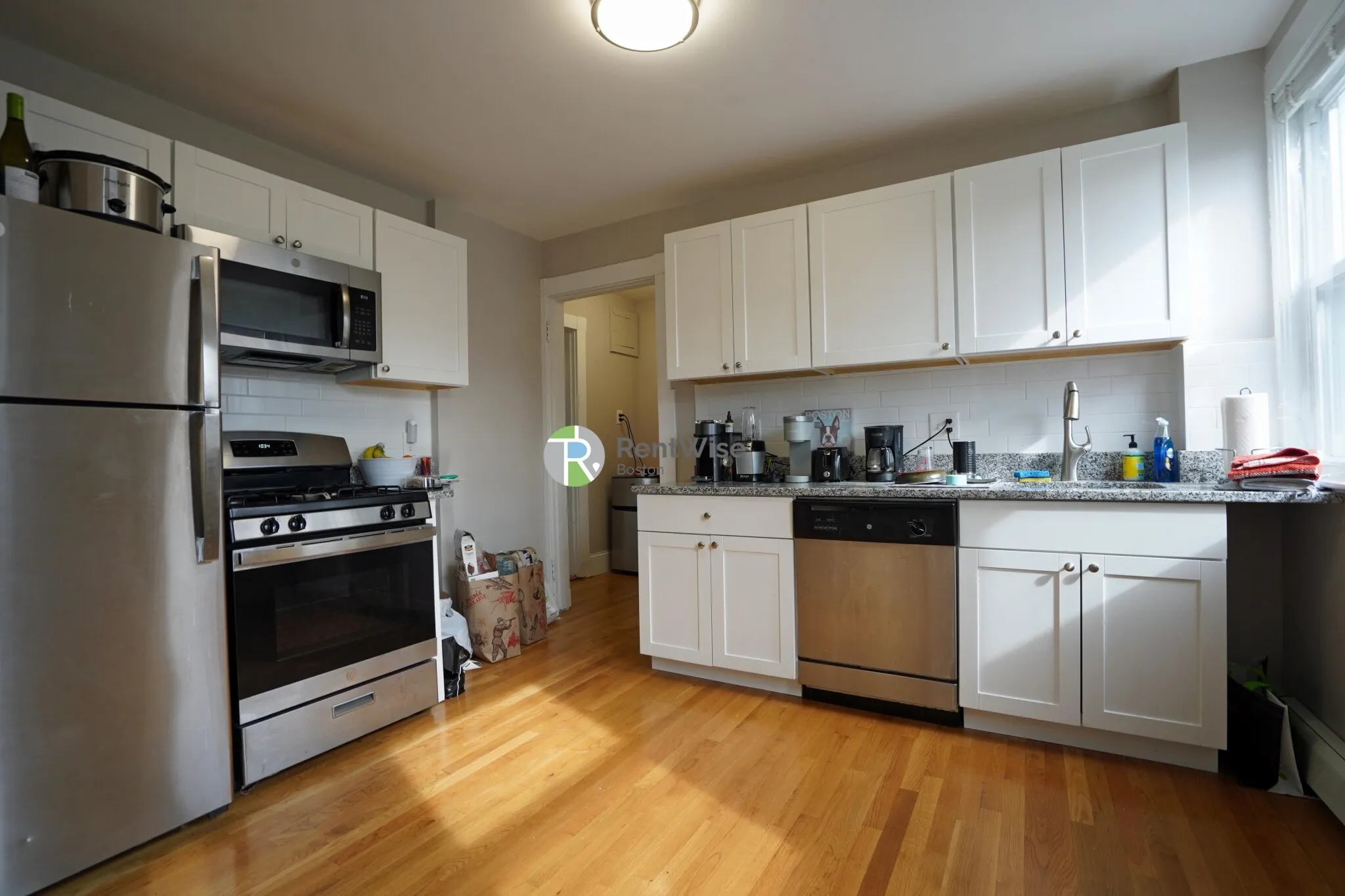 4 bed, 2 bath apartment for rent at 2 Ashford Ct Unit 2, Allston — photo 9 of 24
