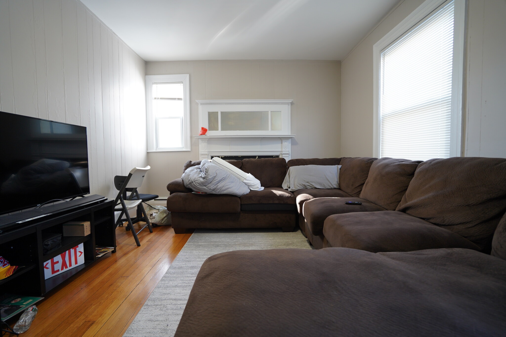 4 bed, 2 bath apartment for rent at 2 Ashford Ct Unit 3, Allston — photo 2 of 21