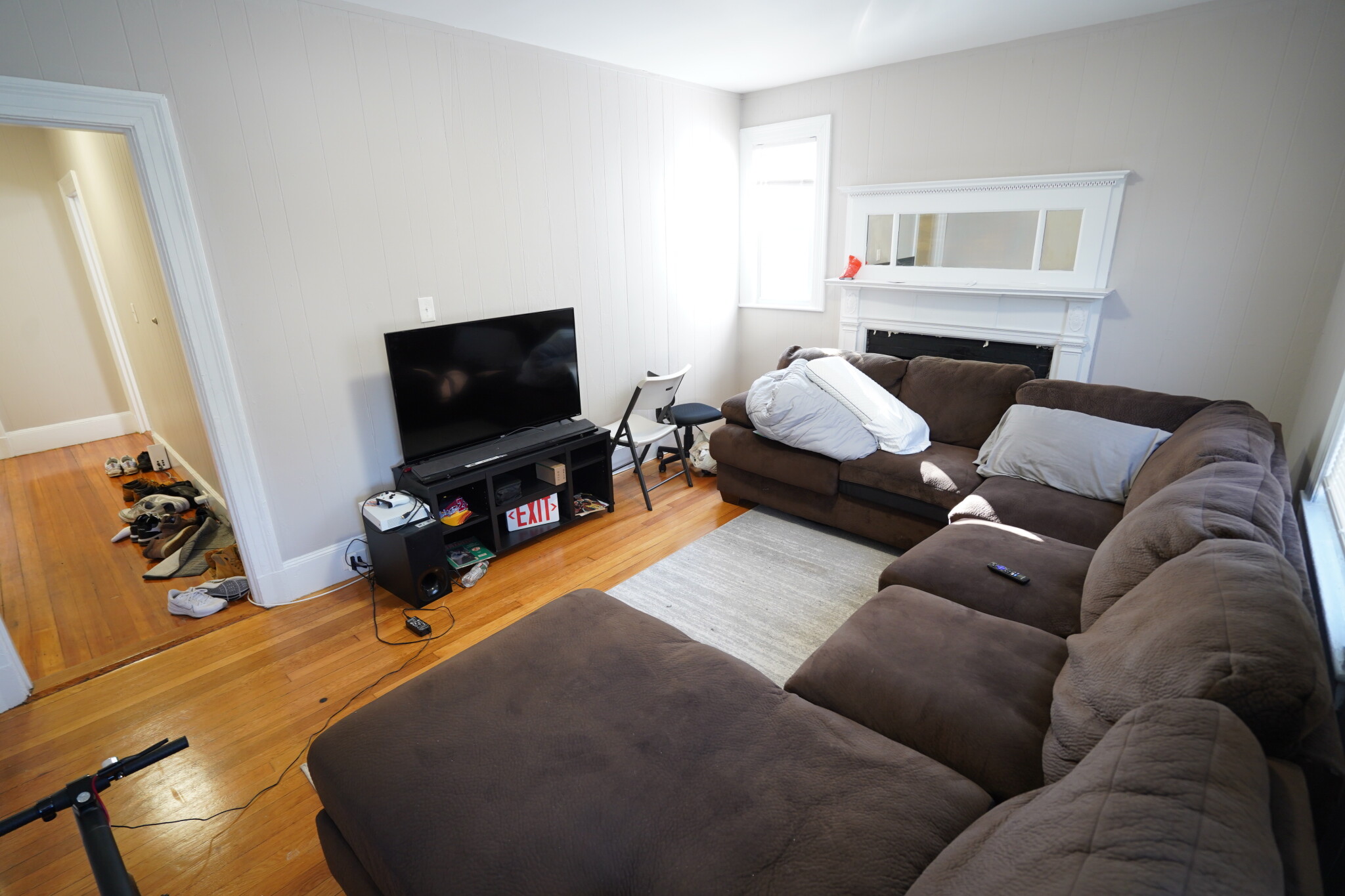4 bed, 2 bath apartment for rent at 2 Ashford Ct Unit 3, Allston — photo 3 of 21