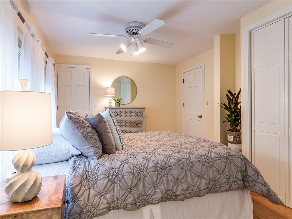 2 bed, 1 bath apartment for rent at 2 Atwood St Unit FURNISHED., Newburyport — photo 18 of 25