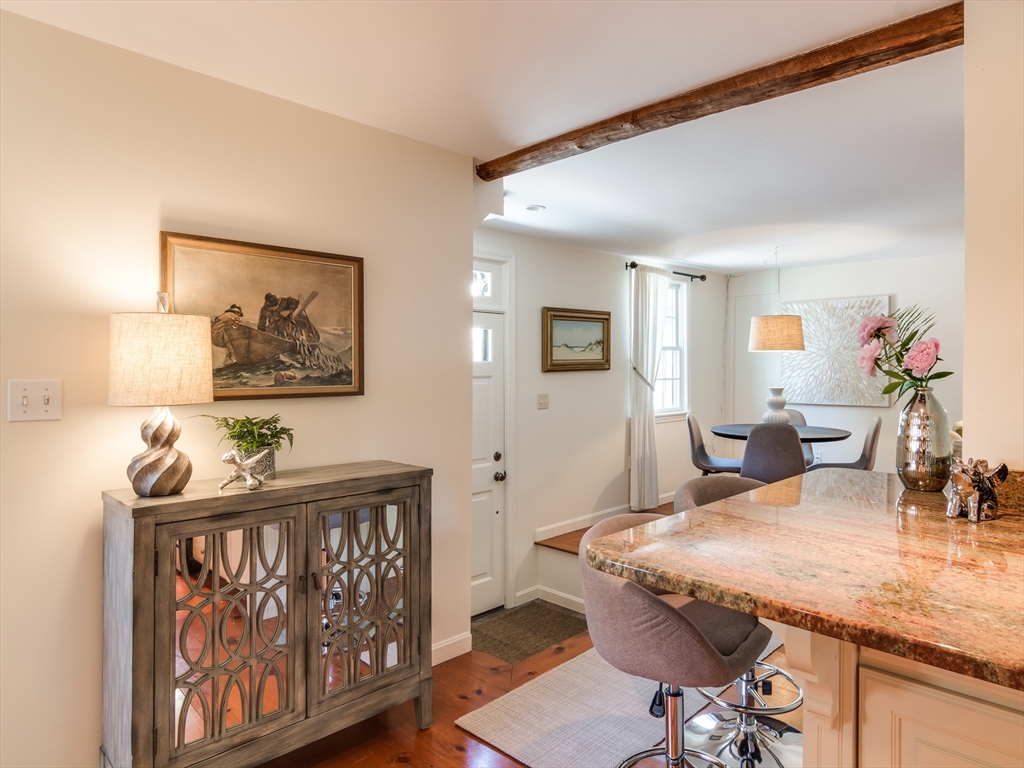 2 bed, 1 bath apartment for rent at 2 Atwood St Unit FURNISHED., Newburyport — photo 12 of 25