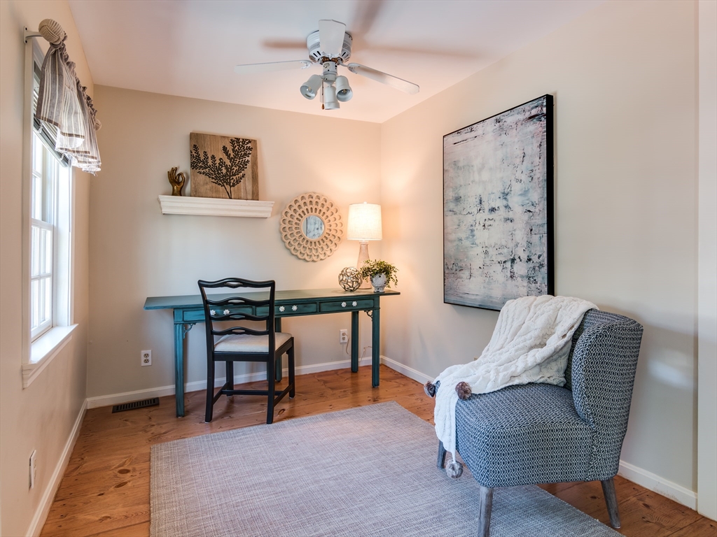 2 bed, 1 bath apartment for rent at 2 Atwood St Unit FURNISHED., Newburyport — photo 16 of 25