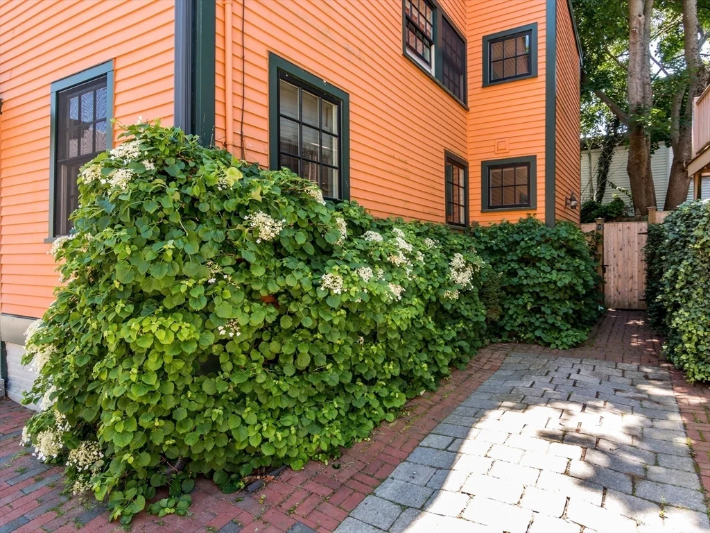 2 bed, 1 bath apartment for rent at 2 Atwood St Unit Single Fam., Newburyport — photo 24 of 36