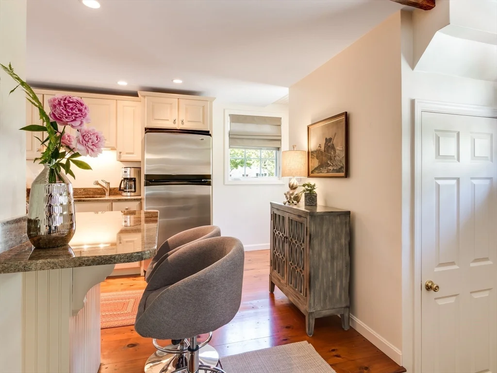 2 bed, 1 bath apartment for rent at 2 Atwood St Unit Single Fam., Newburyport — photo 11 of 36