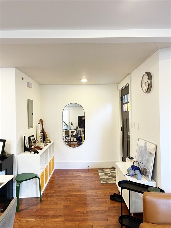 2 bed, 1 bath apartment for rent at 2 Auburn Ave Unit 2, East Somerville — photo 8 of 12