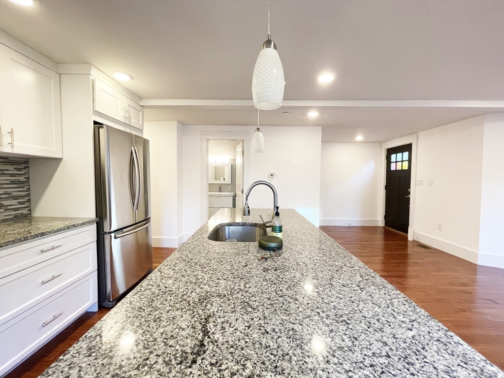 2 bed, 1 bath apartment for rent at 2 Auburn Ave Unit 2, East Somerville — photo 7 of 12