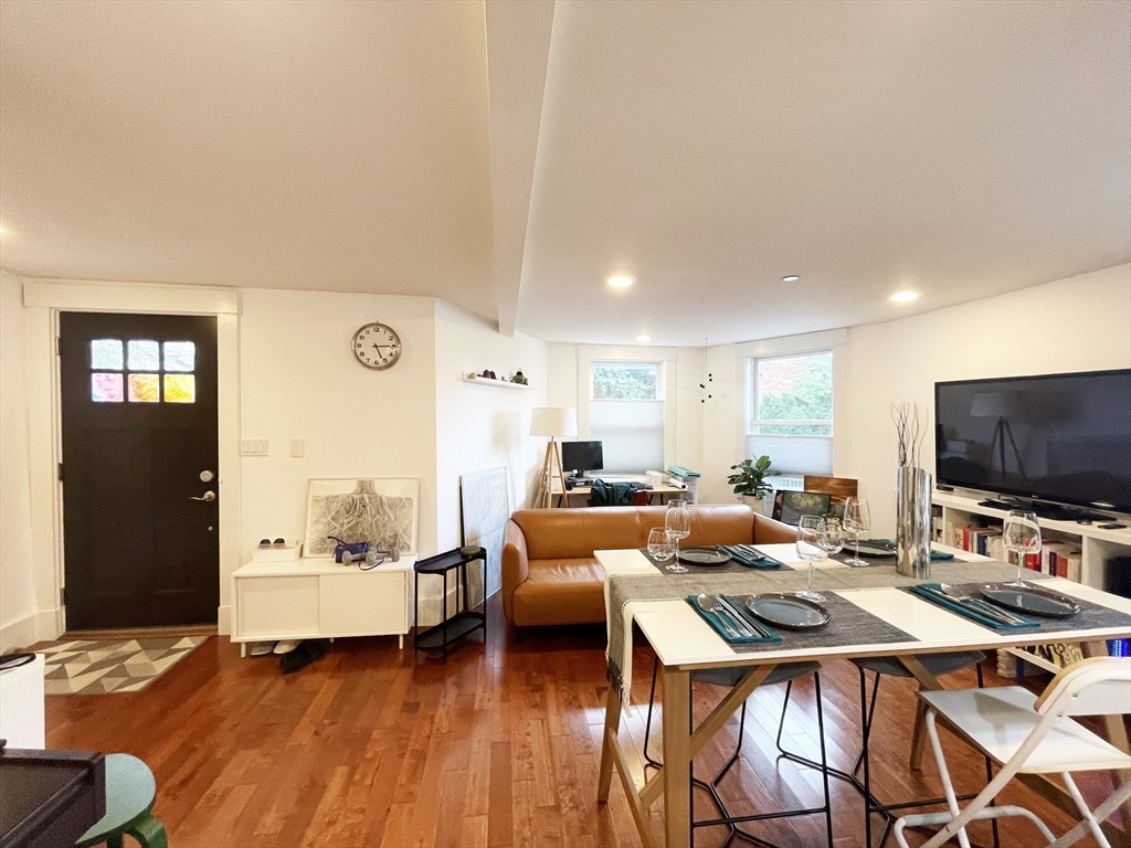 2 bed, 1 bath apartment for rent at 2 Auburn Ave Unit 2, East Somerville — photo 1 of 12