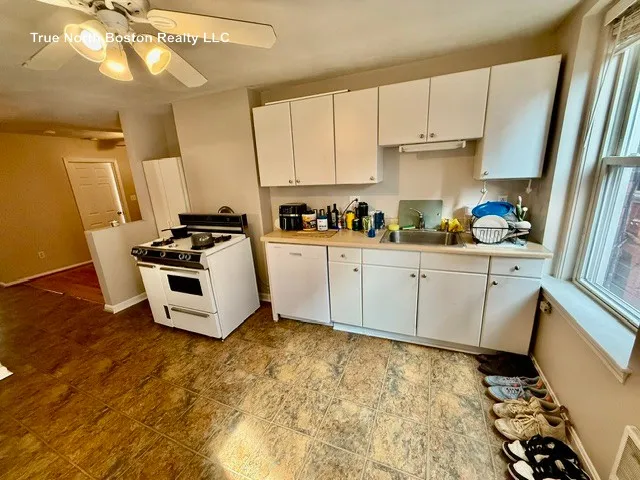1.5 bed, 1 bath apartment for rent at 2 Baldwin Pl Unit 3L, North End — photo 7 of 16
