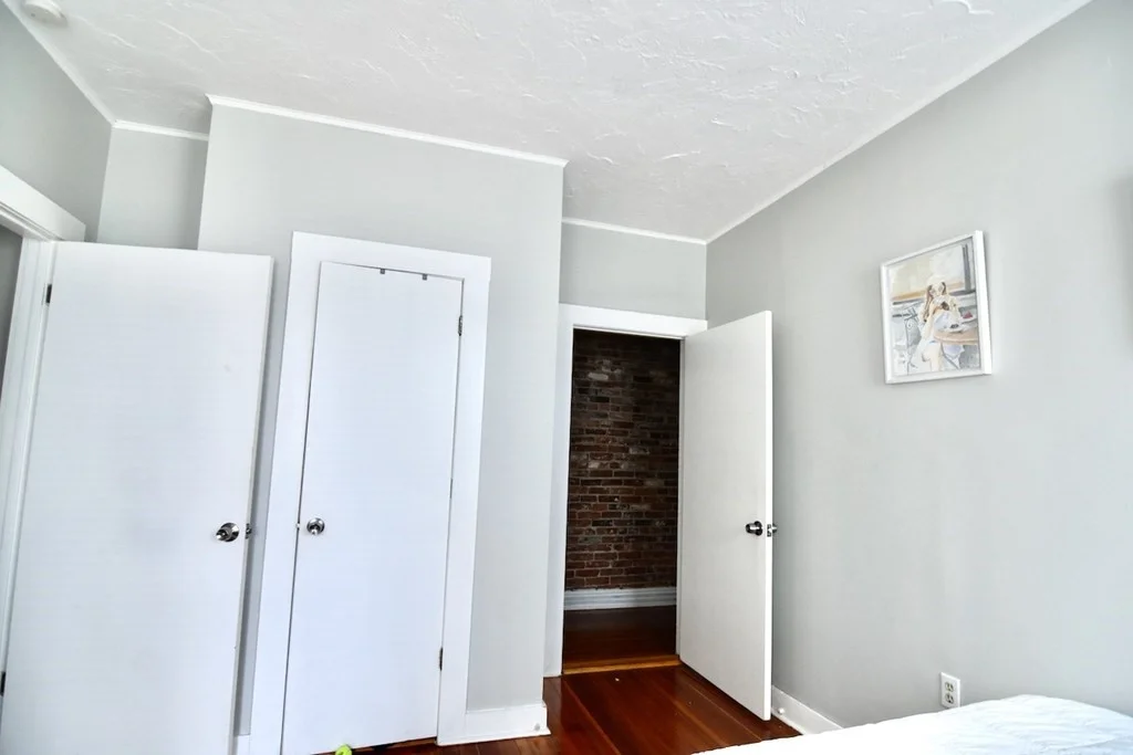 3 bed, 1 bath apartment for rent at 2 Bay St Unit 2, Dorchester — photo 15 of 20