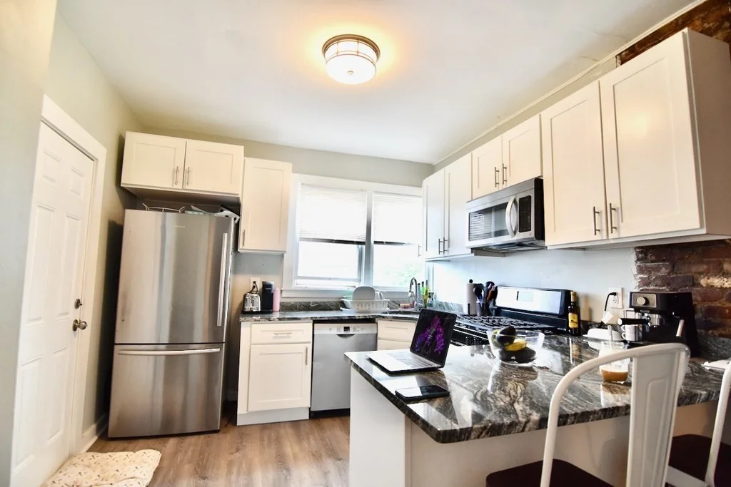 3 bed, 1 bath apartment for rent at 2 Bay St Unit 2, Dorchester — photo 1 of 20