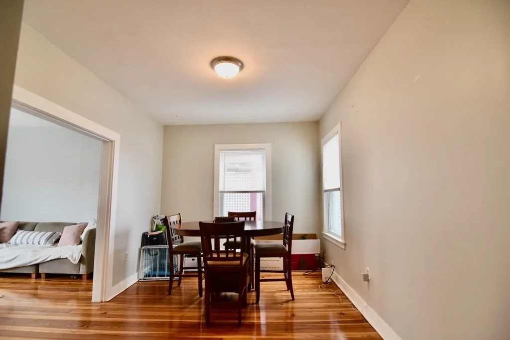 3 bed, 1 bath apartment for rent at 2 Bay St Unit 2, Dorchester — photo 9 of 20