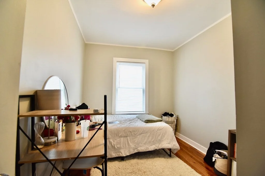 3 bed, 1 bath apartment for rent at 2 Bay St Unit 2, Dorchester — photo 12 of 20