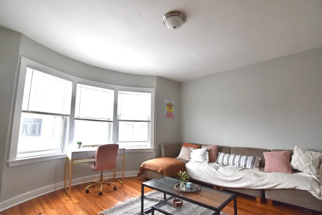 3 bed, 1 bath apartment for rent at 2 Bay St Unit 2, Dorchester — photo 4 of 20