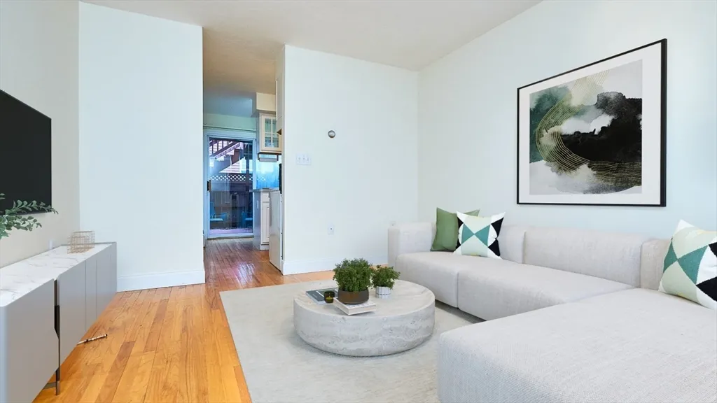 1 bed, 1 bath apartment for rent at 2 Bay State Pl Unit 1, South Boston — photo 2 of 12