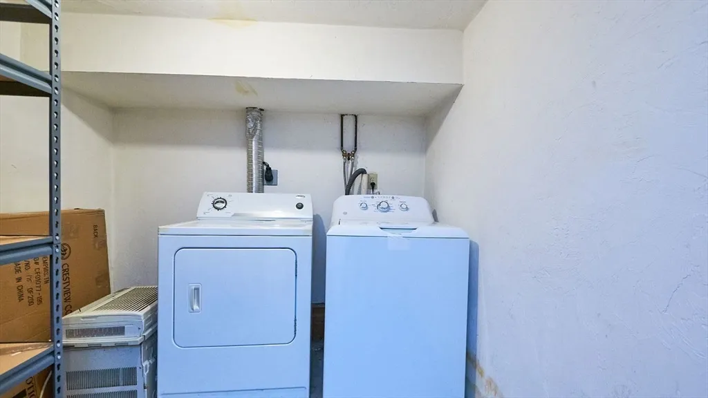 1 bed, 1 bath apartment for rent at 2 Bay State Pl Unit 1, South Boston — photo 11 of 12