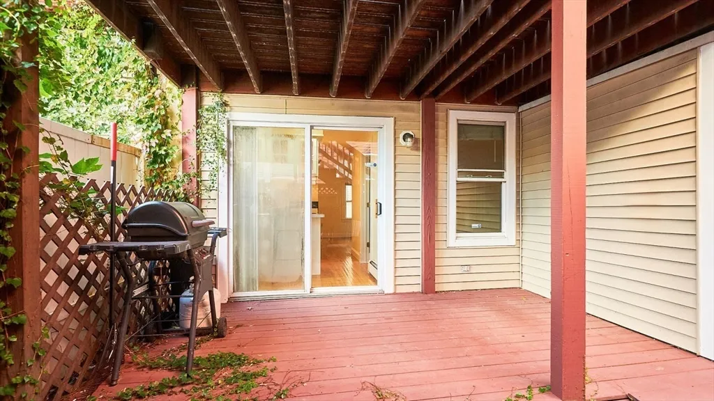 1 bed, 1 bath apartment for rent at 2 Bay State Pl Unit 1, South Boston — photo 9 of 12