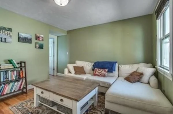 1 bed, 1 bath apartment for rent at 2 Bay State Pl Unit 3, South Boston — photo 3 of 7