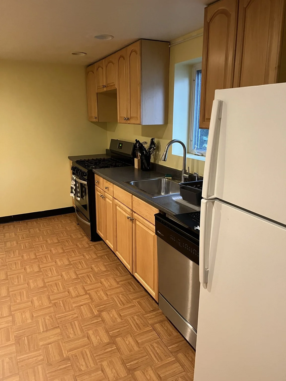 2 bed, 1 bath apartment for rent at 2 Bayard St Unit 2, Riverdale — photo 6 of 6
