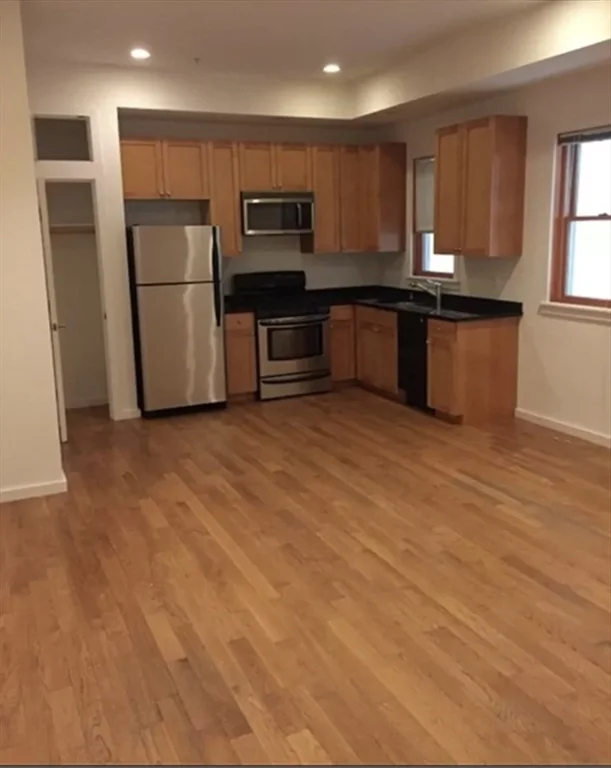 1 bed, 1 bath apartment for rent at 2 Beech St Unit 102, North Cambridge — photo 1 of 2