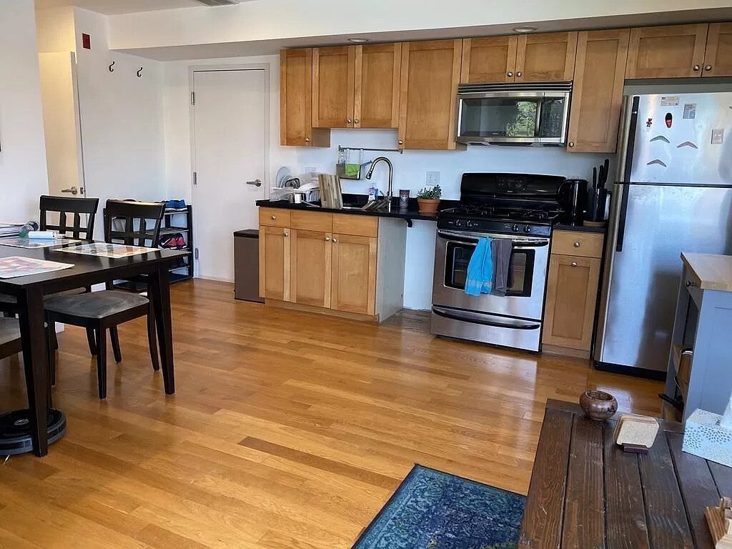 1 bed, 1 bath apartment for rent at 2 Beech St Unit 204 A, North Cambridge — photo 5 of 9