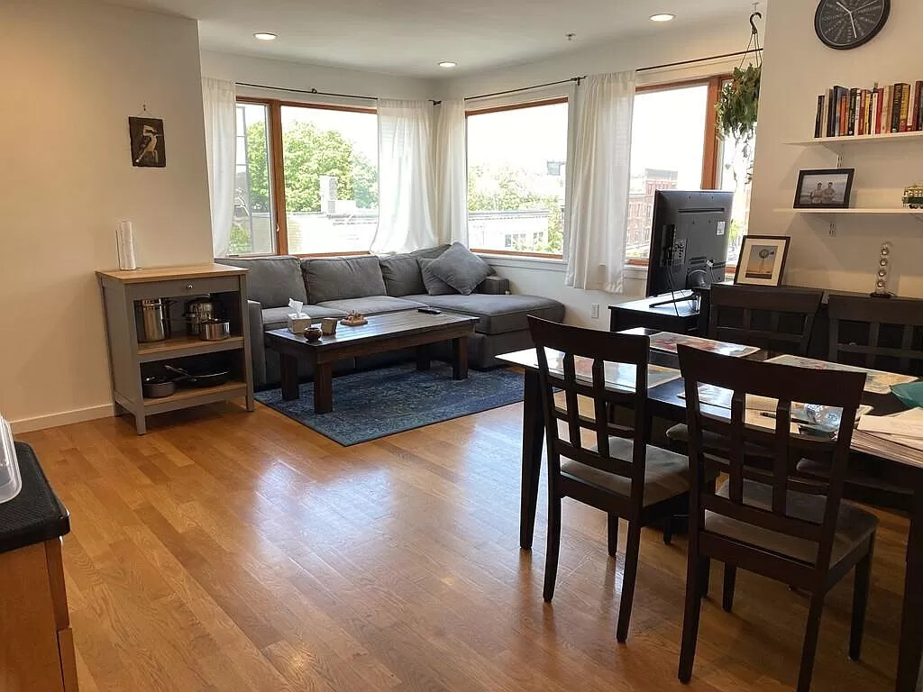 1 bed, 1 bath apartment for rent at 2 Beech St Unit 204 A, North Cambridge