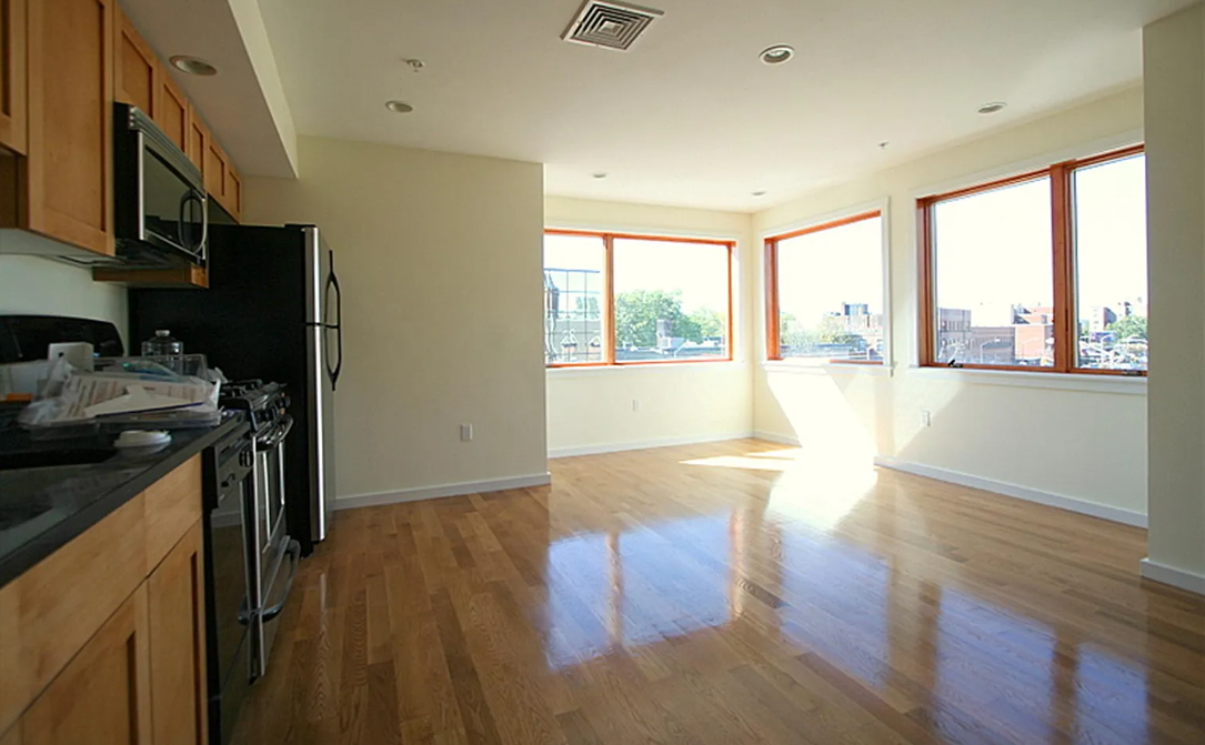1 bed, 1 bath apartment for rent at 2 Beech St Unit 204 A, North Cambridge — photo 3 of 9