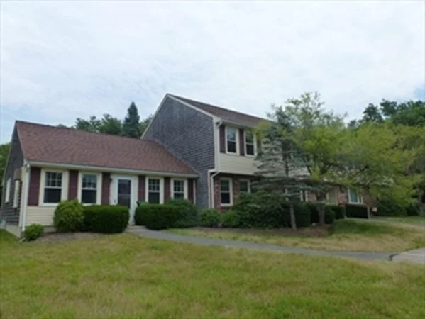 2 bed, 1 bath apartment for rent at 2 Blueberry Drive(55 Plus) Unit 2, Upper Four Corners — photo 4 of 28