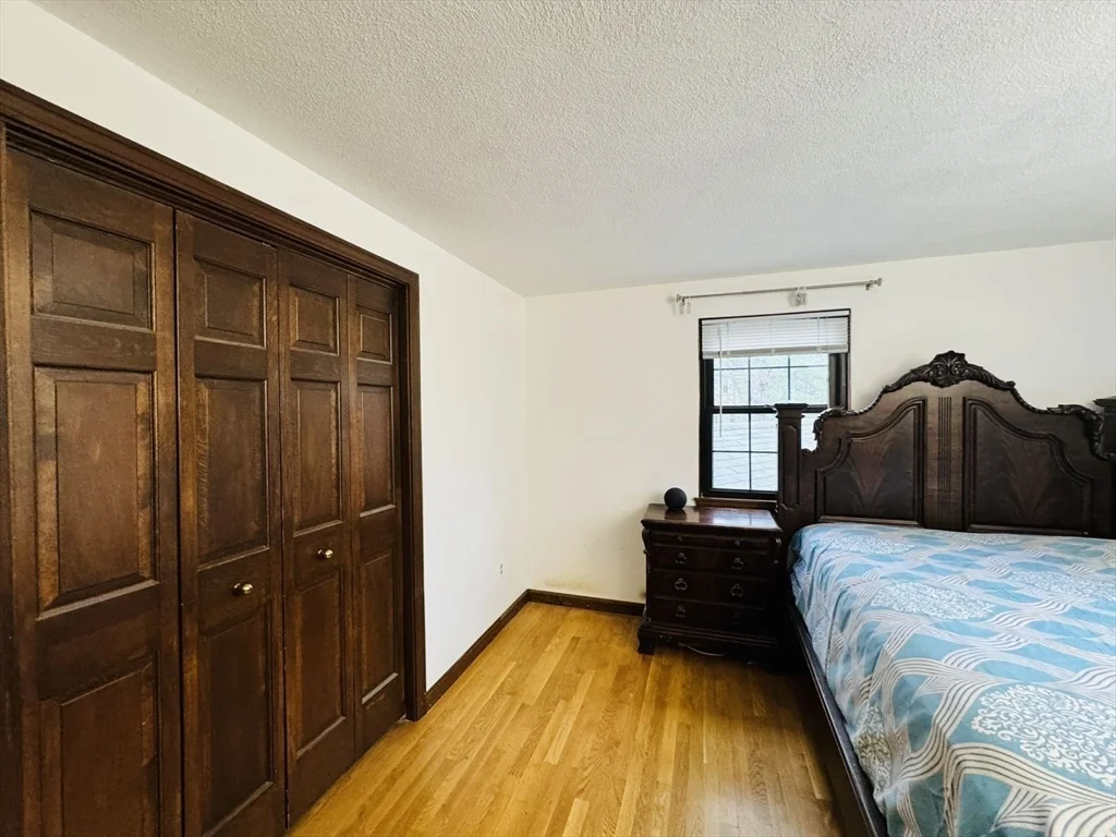 4 bed, 3 bath apartment for rent at 2 Blueberry Hill Ln, Arlington Heights — photo 14 of 21