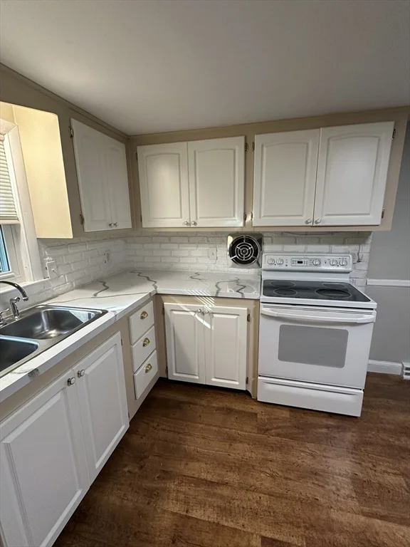 2 bed, 1 bath apartment for rent at 2 Bow St Unit 2, Plainville — photo 7 of 17