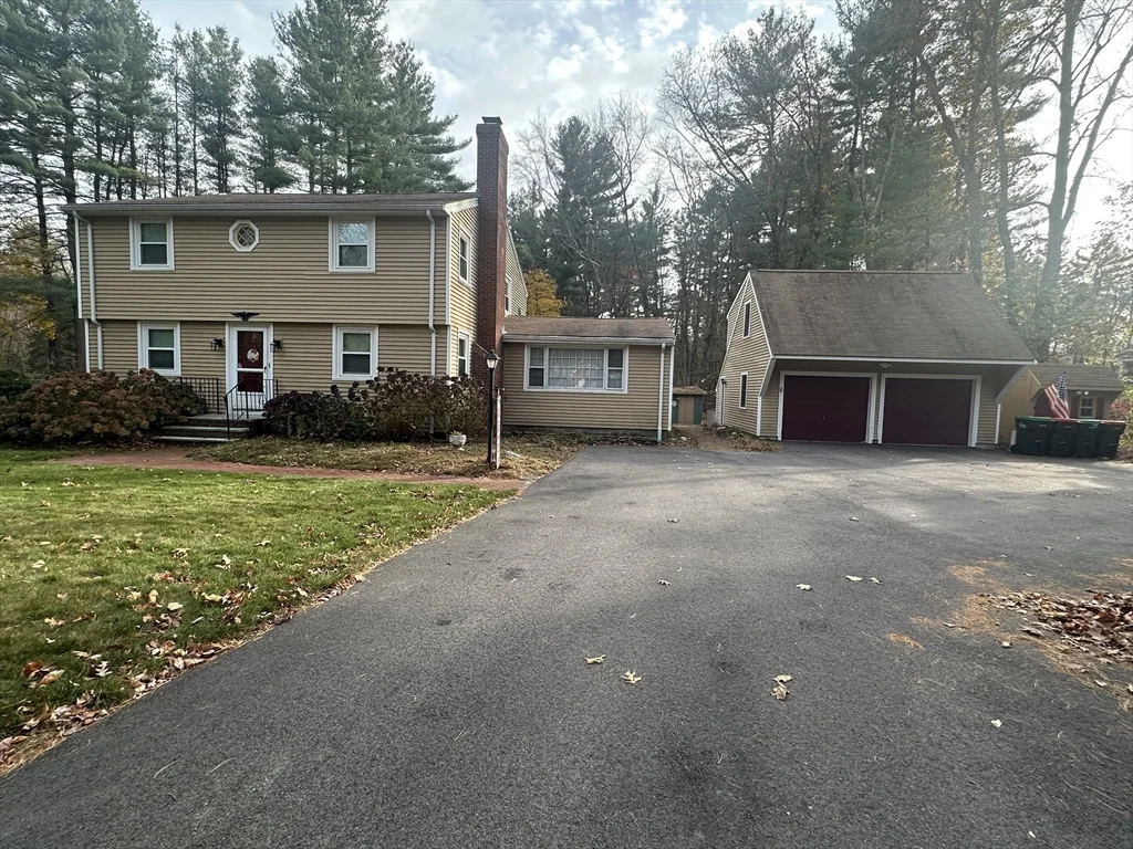 2 bed, 1 bath apartment for rent at 2 Bow St Unit 2, Plainville — photo 1 of 17