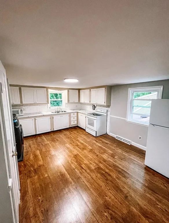 2 bed, 1 bath apartment for rent at 2 Bow St Unit 2, Plainville — photo 9 of 17