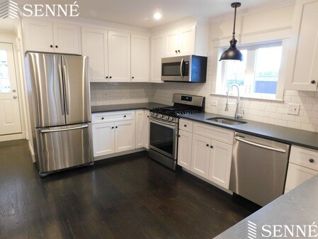 2 bed, 1 bath apartment for rent at 2 Bowdoin St Unit 2, Neighborhood Nine — photo 1 of 10