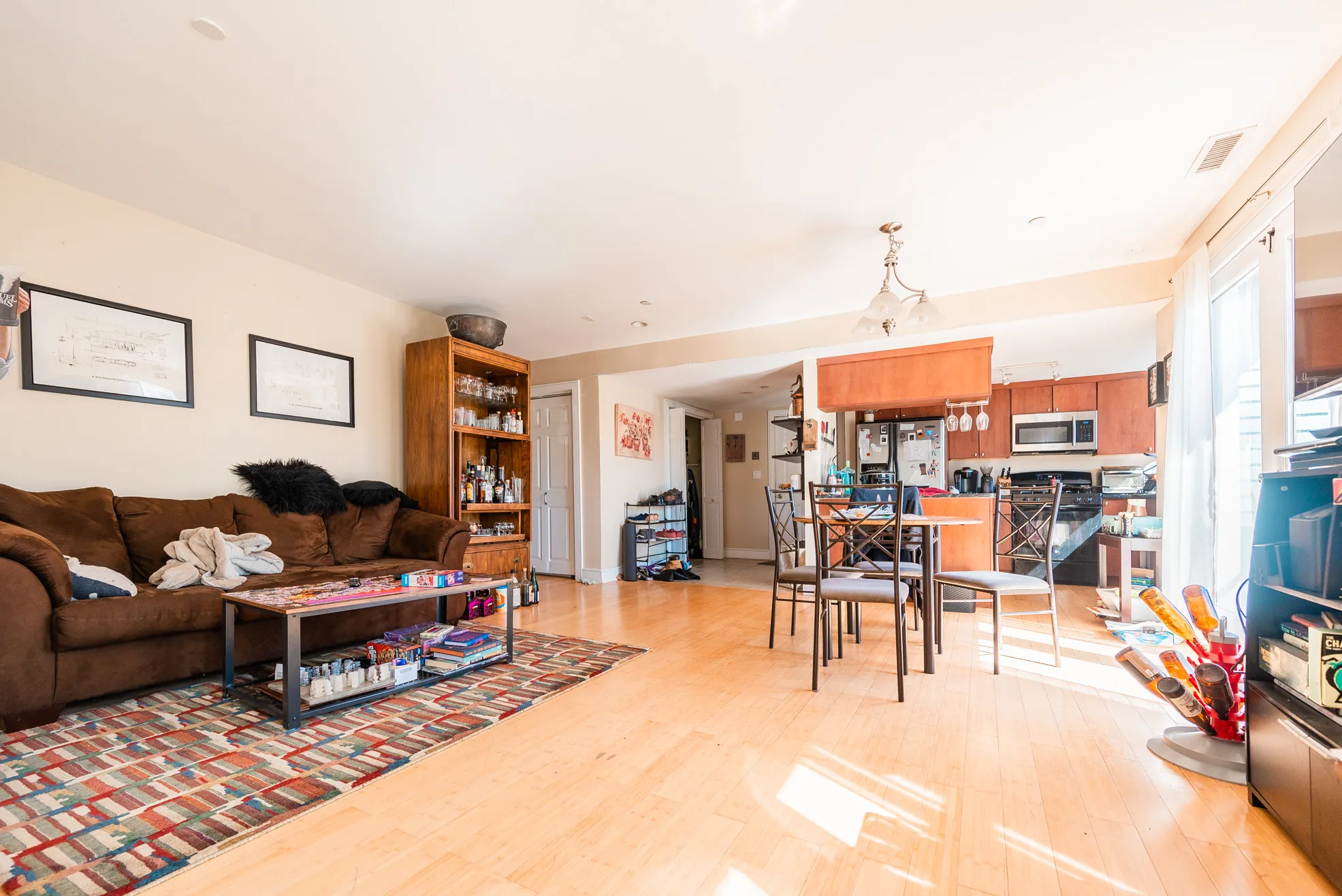 3 bed, 2 bath apartment for rent at 2 Boylston St Unit 1, Jamaica Plain — photo 4 of 12