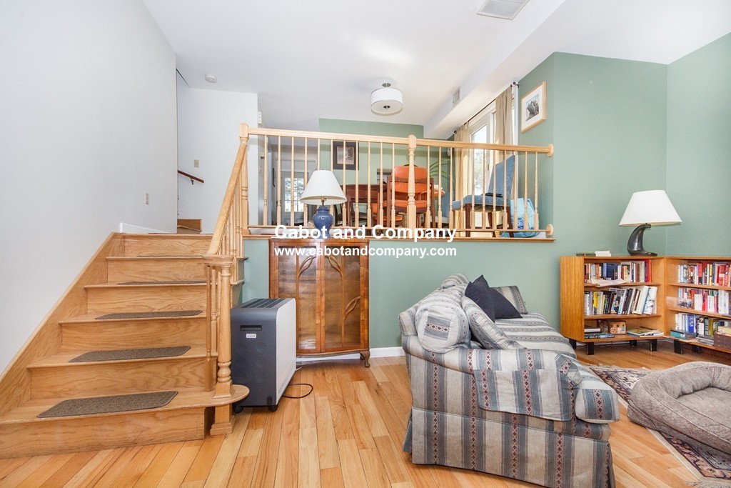 3 bed, 1.5 bath apartment for rent at 2 Brewer St Unit 2, Jamaica Plain — photo 3 of 11