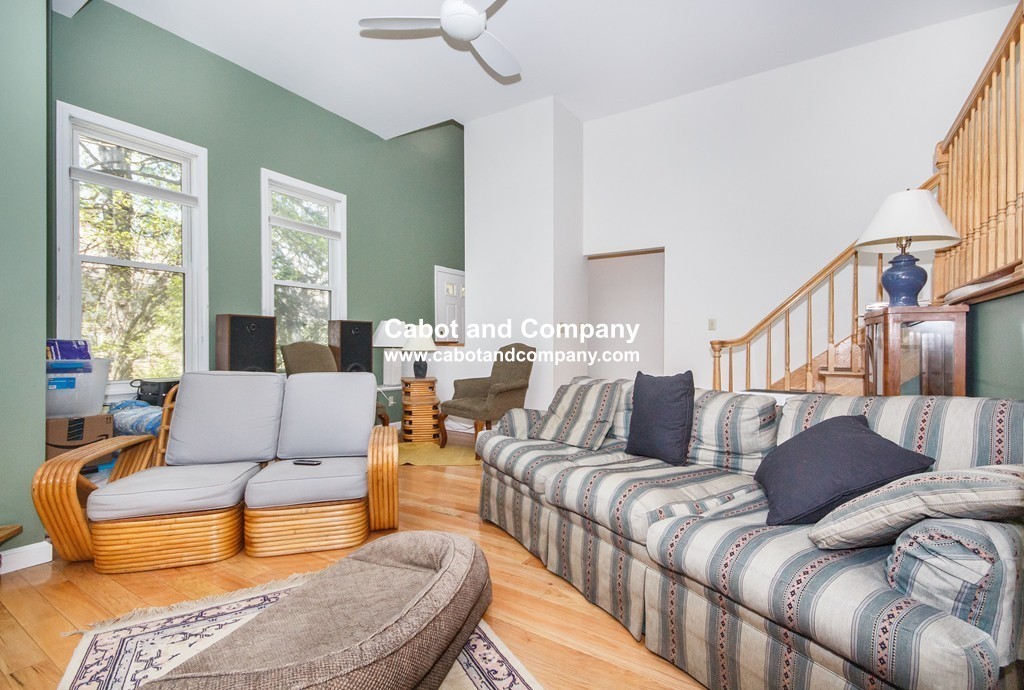 3 bed, 1.5 bath apartment for rent at 2 Brewer St Unit 2A, Jamaica Plain — photo 2 of 11