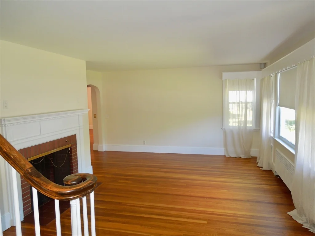 3 bed, 2 bath apartment for rent at 2 Briarwood Ct, Kingston — photo 8 of 15