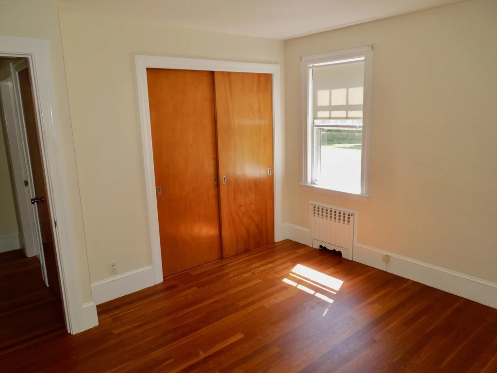 3 bed, 2 bath apartment for rent at 2 Briarwood Ct, Kingston — photo 12 of 15