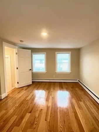 2 bed, 1 bath apartment for rent at 2 Buckingham St Unit 2, Hyde Park — photo 15 of 17