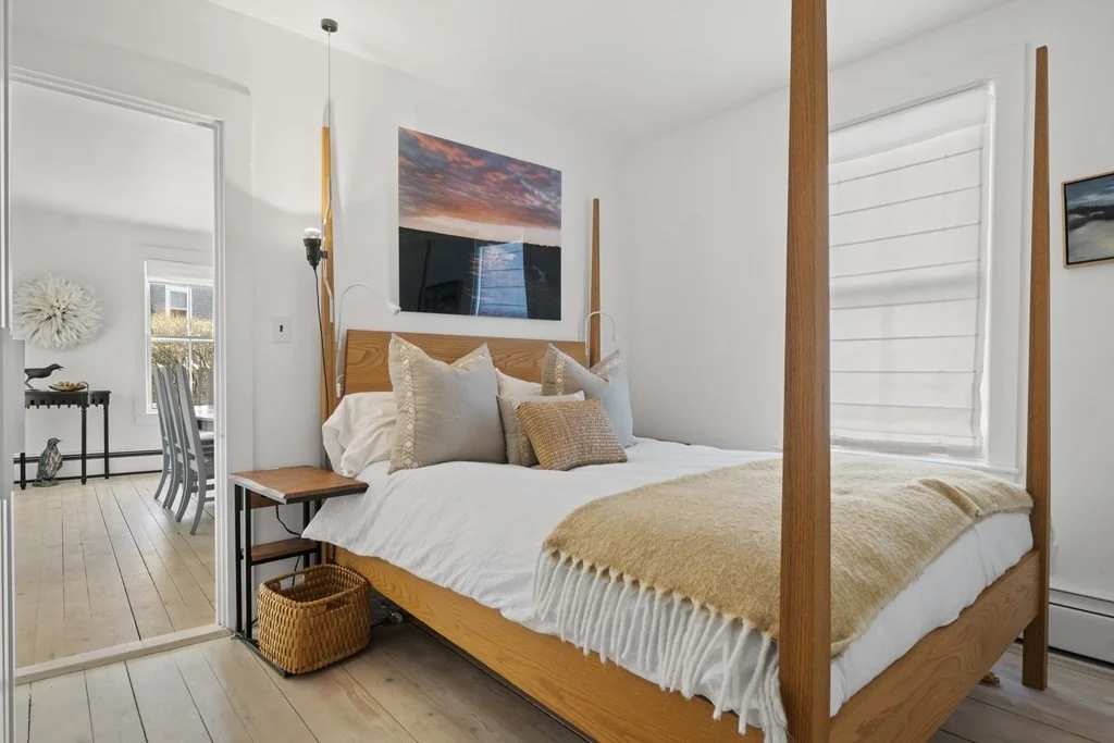 4 bed, 3 bath apartment for rent at 2 Cabot Ln, Nantucket — photo 7 of 14