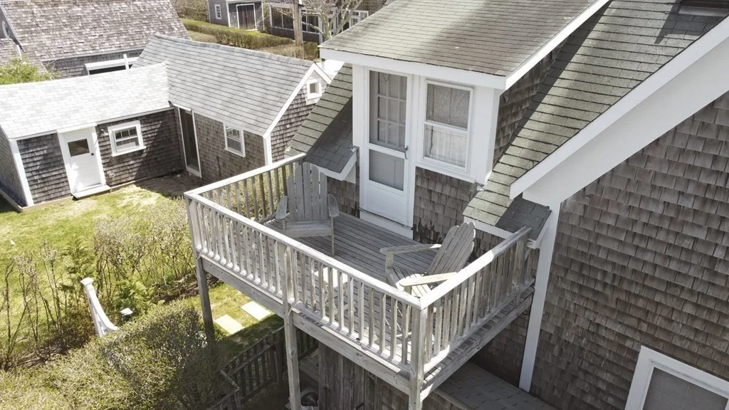 4 bed, 3 bath apartment for rent at 2 Cabot Ln, Nantucket — photo 12 of 14